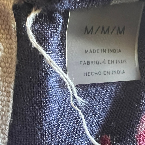 Roxy Dark Floral Patterned Fabric - Picture 6 of 6